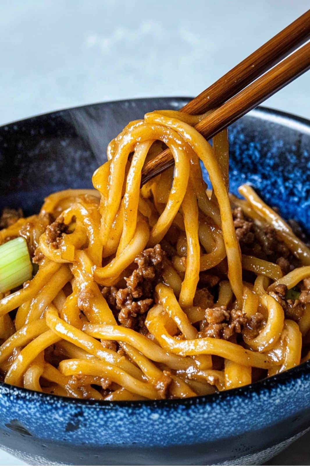 Searching for some savory, saucy goodness, this Mongolian Ground Beef Noodles dish is your new best friend. It’s got all the rich flavors you love from Mongolian beef, but with the added comfort of noodles. I made this for dinner the other night, and not only did it take less than 30 minutes, but there weren’t even any leftovers—always a good sign!