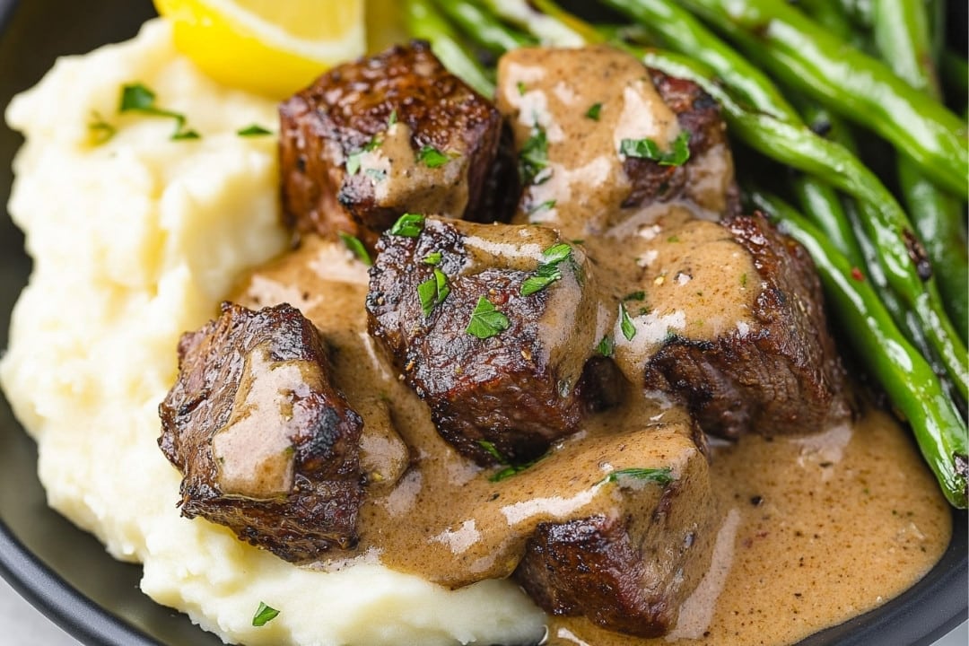 Creamy Garlic Butter Steak Bites Recipe