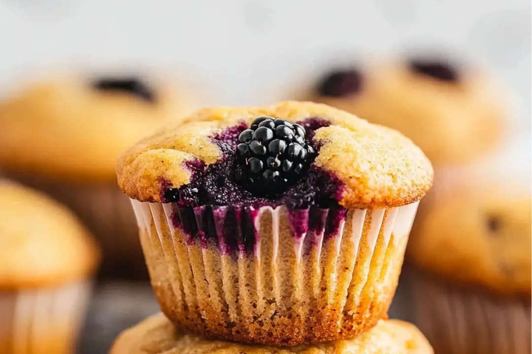Healthy Blackberry Oatmeal Muffins Recipe