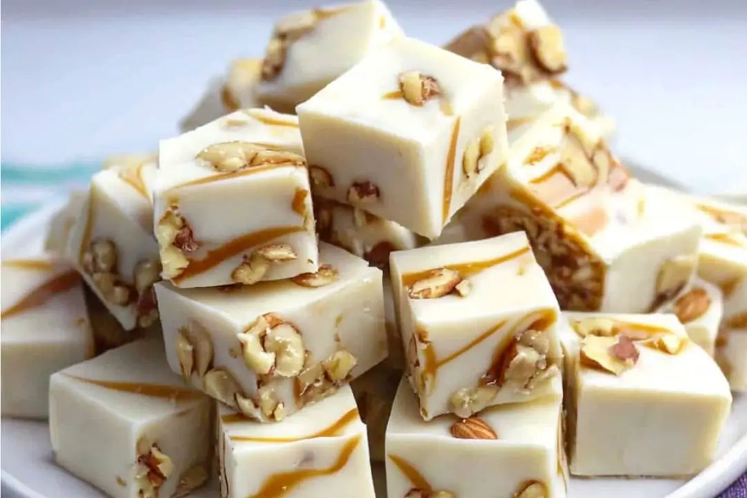 Caramel Pecan White Chocolate Fudge Recipe